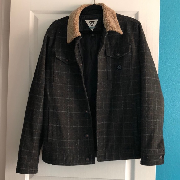 VISSLA Other - Vissla Coat